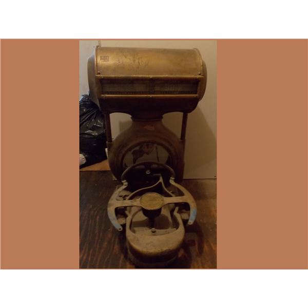 Antique toledo weigh scale (style 381m, no.81620 24LB