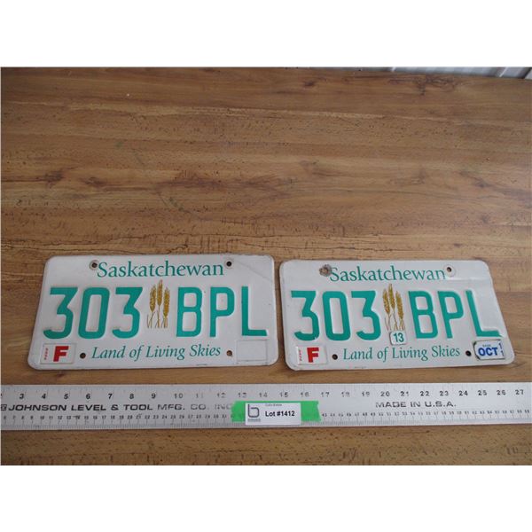 2011 (farm) Sask License plate - matching pair