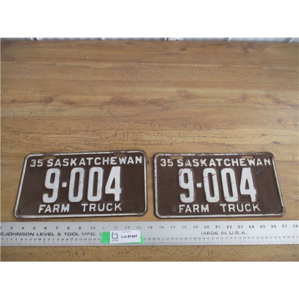 1935 (farm truck matching pair) Sask license plates