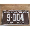 Image 2 : 1935 (farm truck matching pair) Sask license plates
