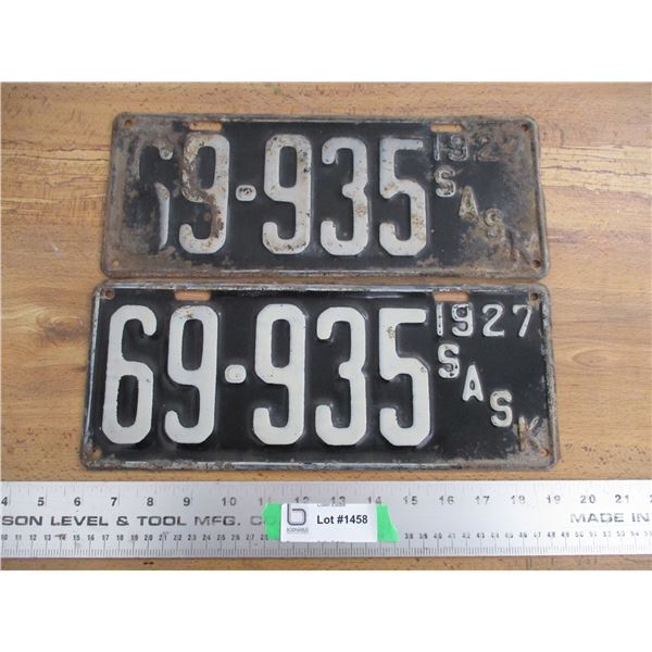 1927 Sask license plates - matching pair