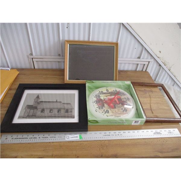 Thermometer with 2 pictures