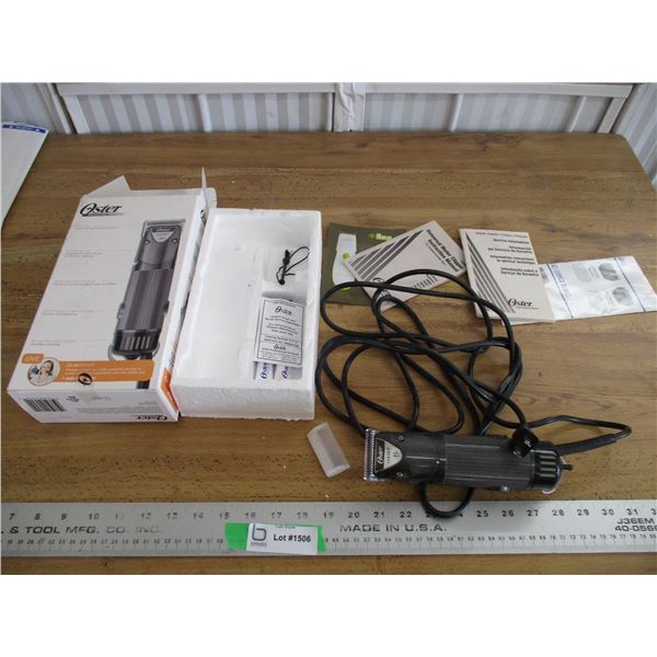 Oster dog grooming kit - working