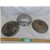 Image 1 : (3) dodge hubcaps