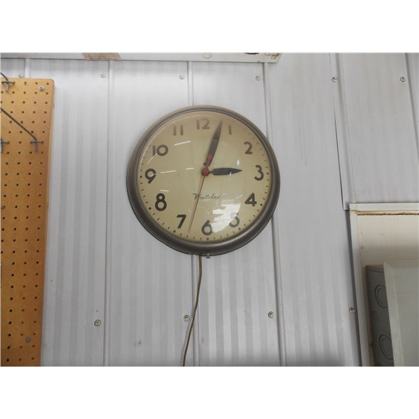 Westclox electric wall clock (working)