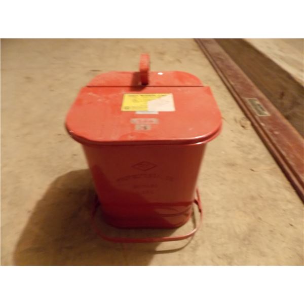 oil waste safety can 6 gal - located upstairs