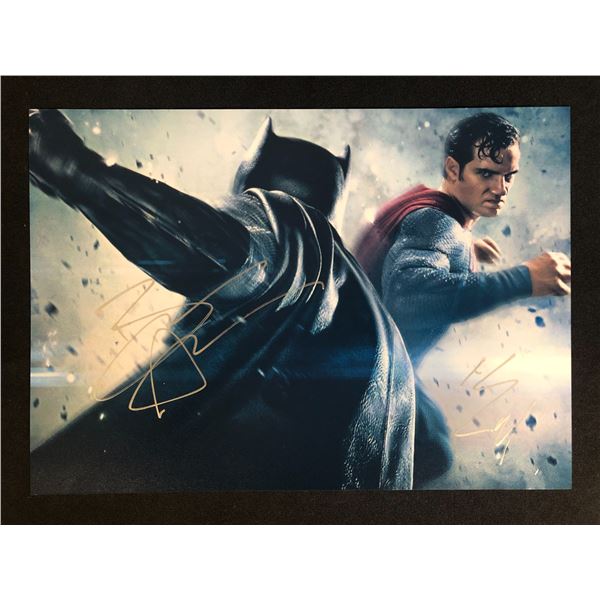 BEN AFFLECK AND HENRY CAVILL SIGNED JUSTIICE LEAGE 8 X 10 (RA COA)