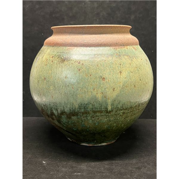 Artist Signed Studio Art Pottery Vase / Planter Pot (Approx: 7.5"T 8"W)