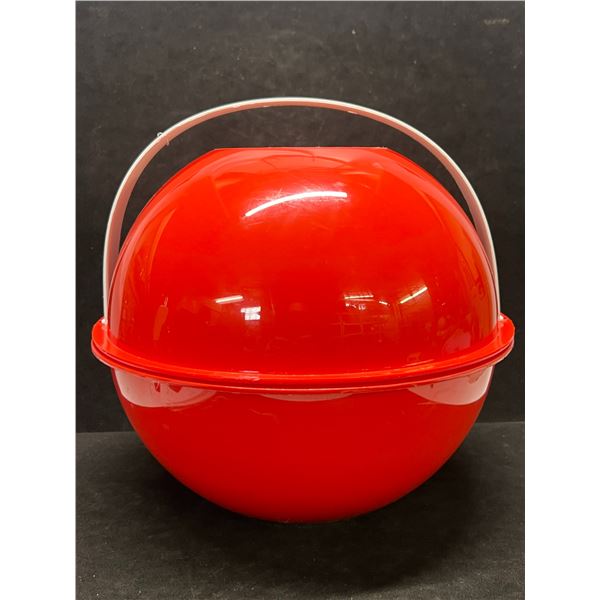 Vintage Retro Ingrid Party Picnic Ball - Plastic Dishes (ball approx: 10"W 10"T)