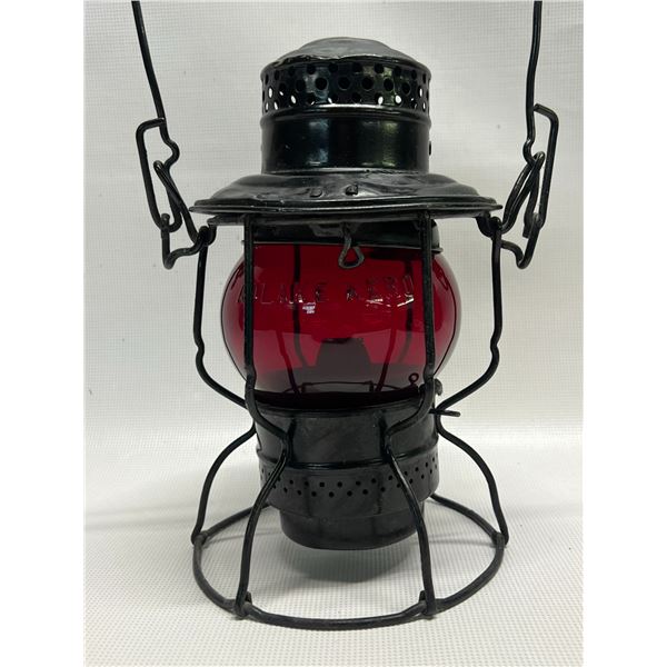 CNR Canadian National Railway RED Globe Railway Lantern