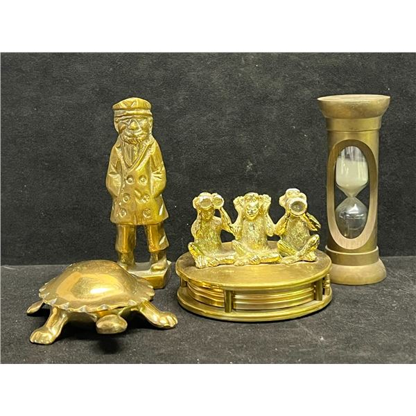 4 Brass / Metal Display Items Décor pieces Figurines Magnifying Glass Hour Glass Etc