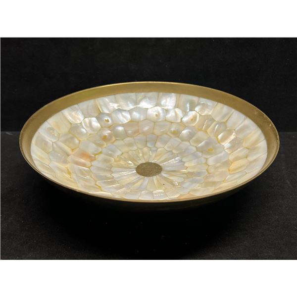 Nice Brass Inlayed Tessellated Abalone Centerpiece / Bowl Approx: 7.5"W 2"T