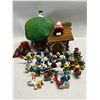 Vintage Smurfs Lot - House & Figurines Smurf figures