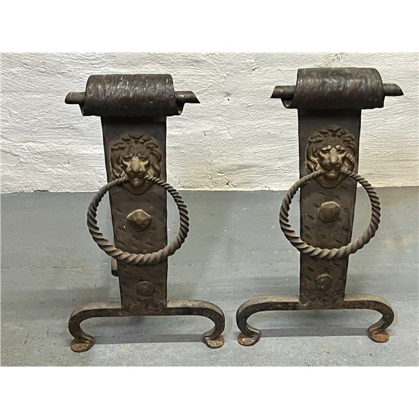 Antique Metal Fireplace Lion Head Andirons / Log Holders (approx: 22.5"T 12.5"W 22"D)