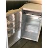Image 3 : Magic Chef Mini Fridge/Freezer