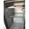 Image 6 : Magic Chef Mini Fridge/Freezer