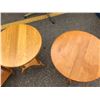 Image 3 : 4 Wood Stools, 2 Round and 1 Rectangular accent table