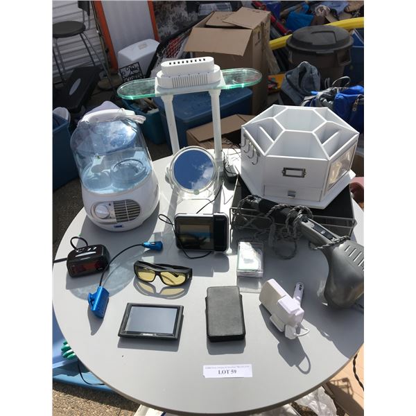 Humidifier, Desk Lamp, Mirror, Lacrosse Projector, Apple Ipod, Homeedics Massager, Book Light, Alarm