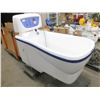 Image 2 : Medical Bath Tub