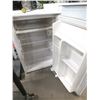 Image 2 : Mini Fridge