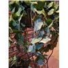Image 3 : Silk Common Ivy Plants & Plant Stand