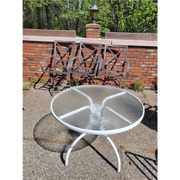 Outdoor Patio Table with 3 Chairs - 28"h x 40.5" in Diameter