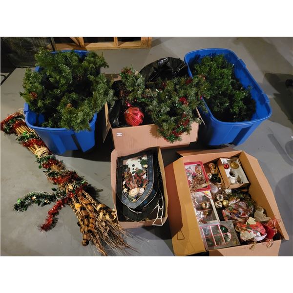 Christmas Decorations - Wreaths, Bulbs, Garland