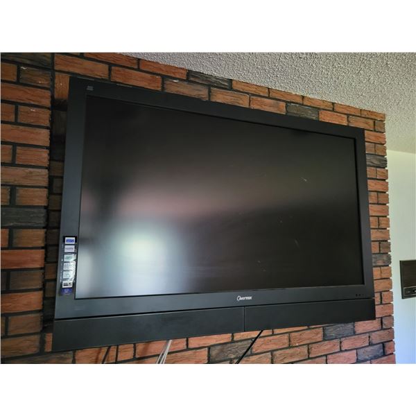 Daytek LCD TV 47" with Built in Sound Bar & Swivel Wall Mount