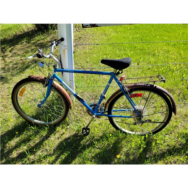 Venture Mountain Tour Bicycle (Needs a lot of repairs - Some Rust)