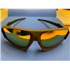 Image 1 : Gents Oakley Styled Razor Sunglasses