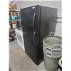 Image 4 : Frigidaire Black Fridge