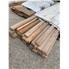 Image 1 : PALLET LOT OF 45 PIECES - 2 x 4 x 16 FT - western red Cedar S4S Kiln Dried Deck Rail Boards
