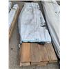 Image 3 : PALLET LOT OF 24 PIECES - 1 x 8 x 10 FT - western red Cedar S1S2E  #2 or beter boards