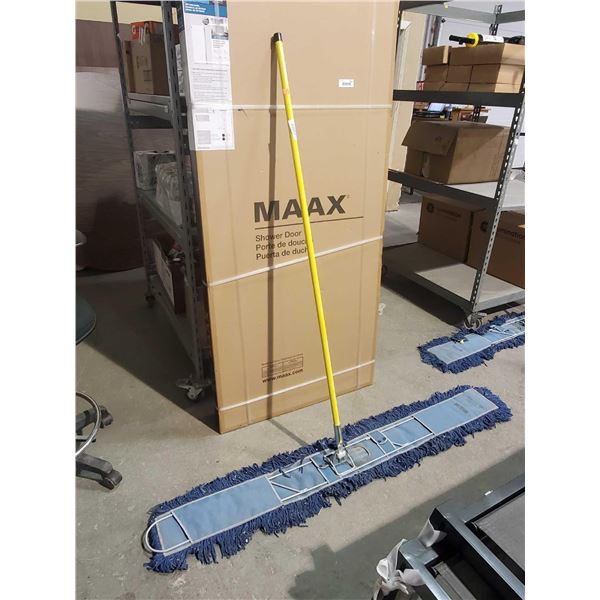 Uline 42 inch Dust Mop