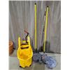 Image 1 : Rubbermaid Mops and Bucket