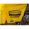Image 3 : Rubbermaid Mops and Bucket