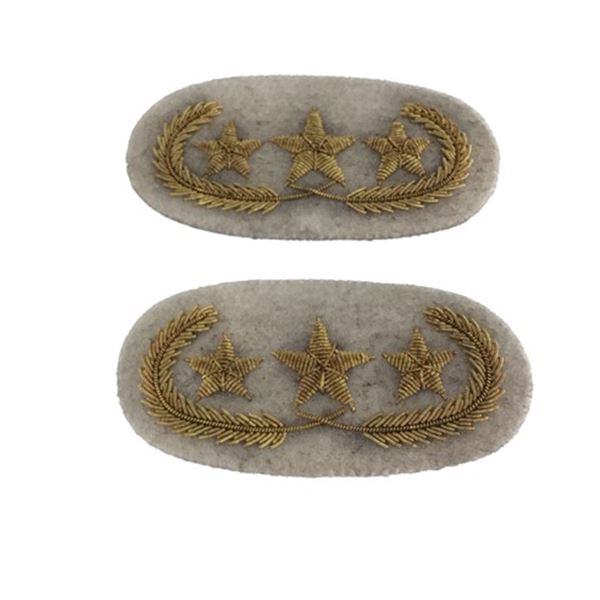 The Hateful Eight General Smithers (Bruce Dern) Patches Movie Props