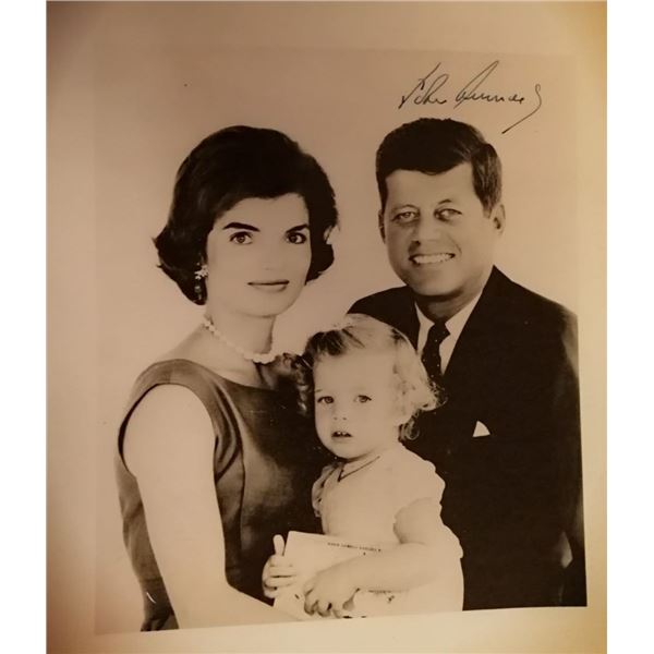 Kennedy 1960 family campaign photo.