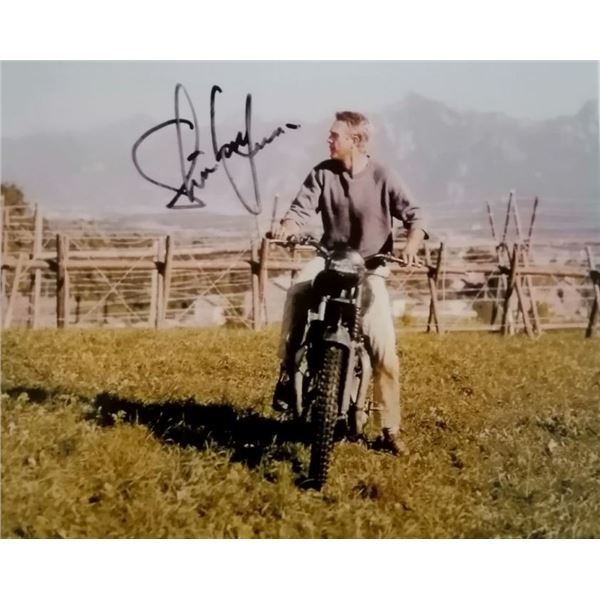 Steve McQueen signed photograph. (1930-1980).