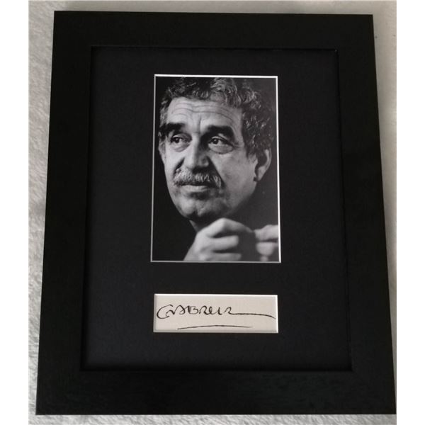 Gabriel Garcia Marquez autograph. (1927-2014).