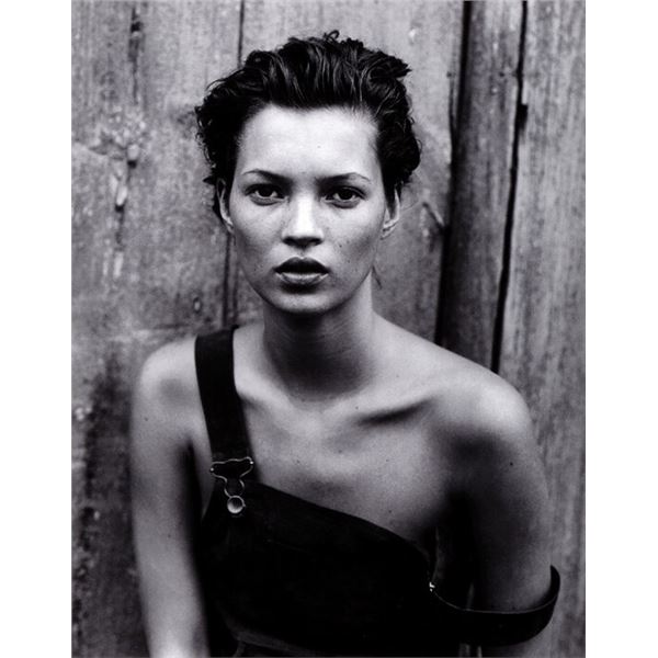 Photographer: Peter Lindbergh - Kate Moss (1994).