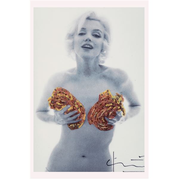Photographer: Bert Stern - Marilyn Monroe with Apricot Roses (from The Last Sitting), 1962.