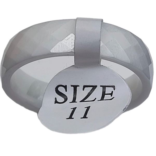 Gents white ceramic ring.