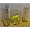 Image 1 : ASSORTMENT OF 4 GLASS VASES-VARIOUS SIZES