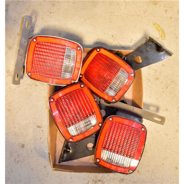 SET OF 4 NEW TRAILER LIGHTS