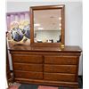 Image 1 : 6 DRAWER DRESSER W/ MIRROR DRESSER H-37.5" W-20" L-68" FRAMED MIRROR 35.5" X 40.5"