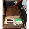 Image 1 : 3 VINTAGE WARMING TRAYS