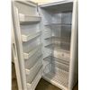 Image 2 : FRIGIDAIRE STANDING FREEZER MODEL FFFH20F3WW0 *LIGHT NOT WORKING*