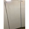 Image 2 : FRIGIDAIRE STANDING FREEZER MODEL FFFH20F3WW0