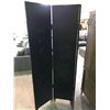 Image 2 : 3 PANEL HEAVILY DECORATED WOODEN CRANE AND BIRD THEMED ROOM DIVIDER